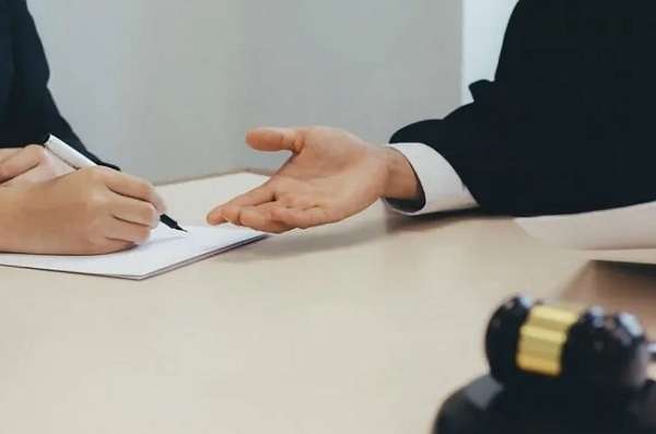 commercial-litigation-lawyer-malta commercial litigation lawyer malta